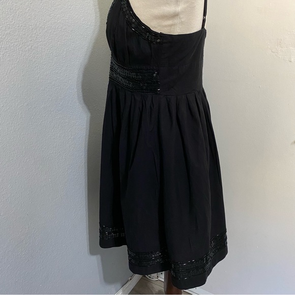 G by Guess Black Fit and Flared V NeckLine Dress Embroidered Sequence Size L - Picture 4 of 16